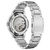 Fond ouvert d'une montre automatique argentée pour homme avec mouvement visible dans un boîtier en acier inoxydable