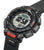 Montre homme avec affichage numérique et lunette texturée, boîtier et bracelet noirs