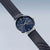 Herrenuhr: dunkelblaues Zifferblatt mit Chrono-Subdial und blauem Milanaiseband