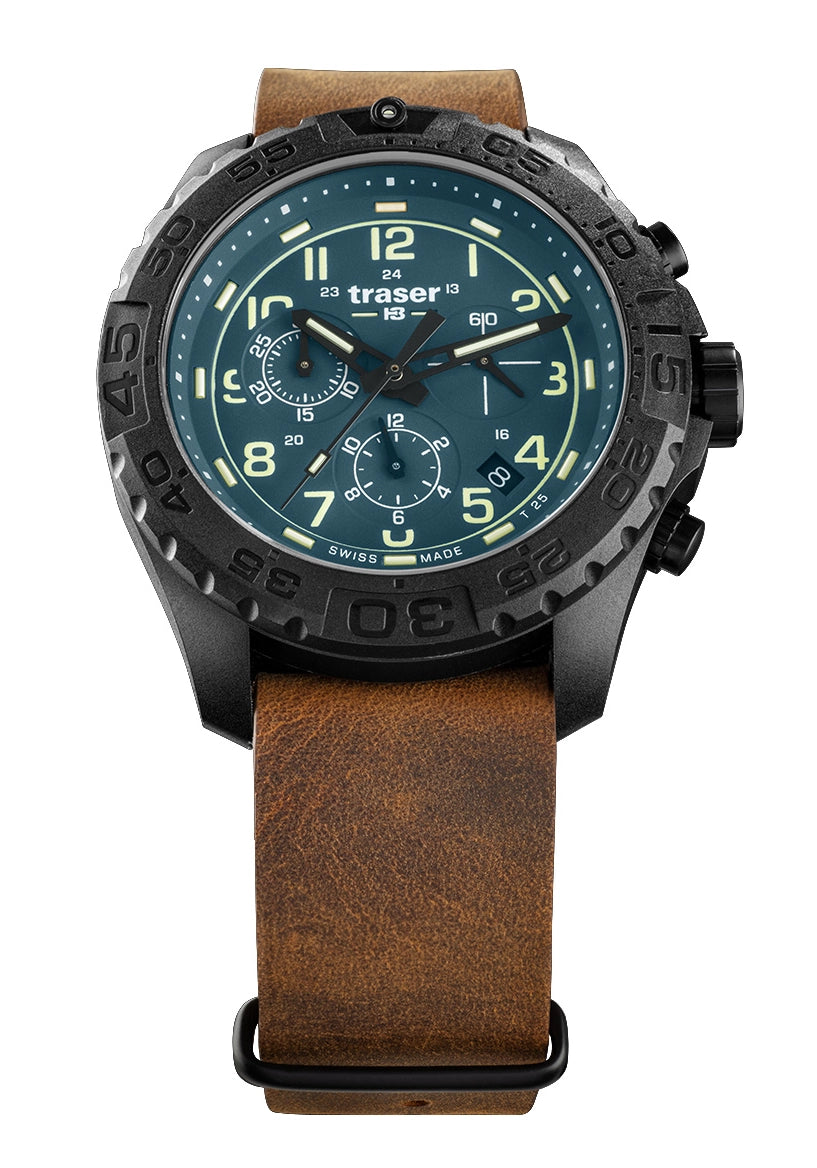 Traser P96 Chronograph mit türkisfarbenem Zifferblatt, Lederarmband und Subdials