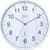 Horloge murale ronde : cadran blanc, chiffres arabes noirs, aiguilles noires, centre rouge.