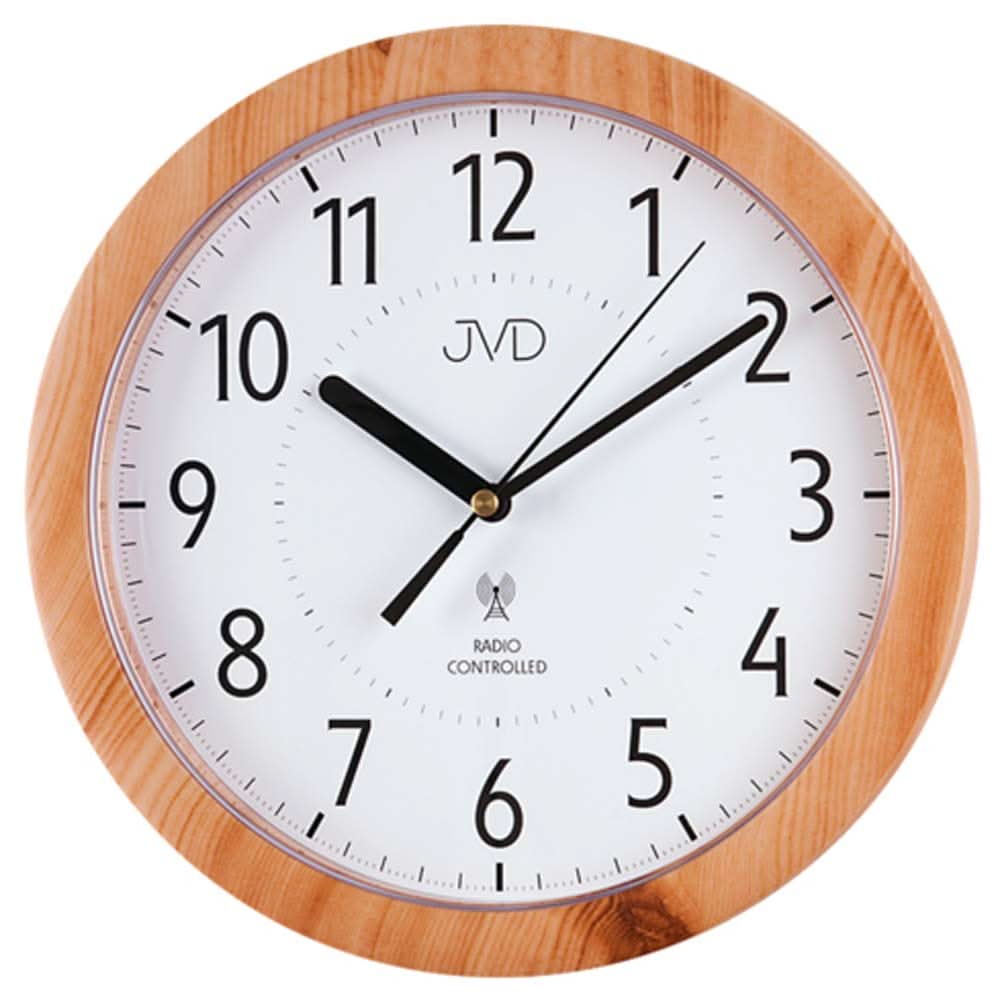 Horloge murale ronde avec cadran blanc, aiguilles noires et cadre en bois marron, radio-pilotée.