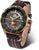 Herrenuhr mit braunem Lederarmband, rundem Gehäuse und schwarzem Zifferblatt