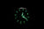 Bracelet de montre pour homme avec index et aiguilles luminescents verts sur cadran sombre