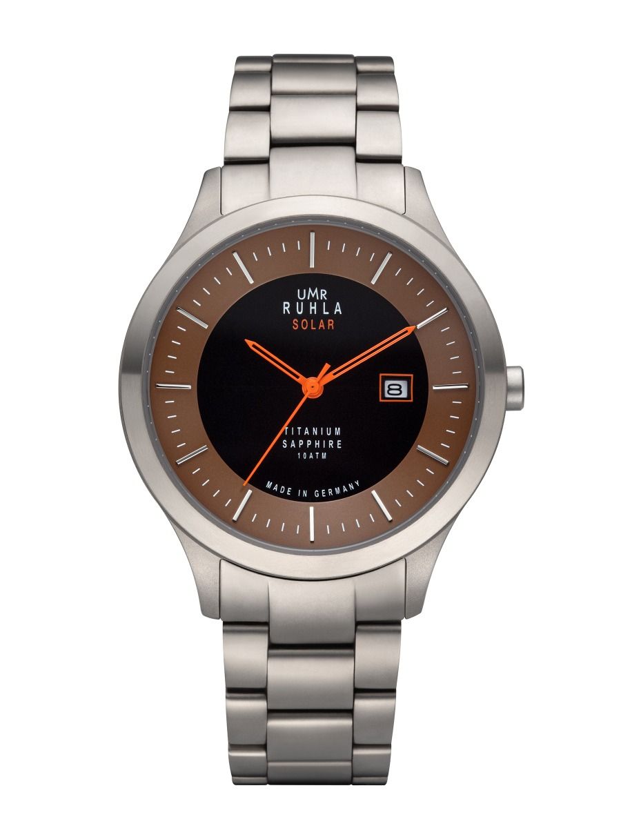 Montre solaire avec bracelet en titane, cadran rond marron foncé et aiguilles orange