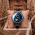 Automatik-Herrenuhr mit blauem Zifferblatt, silbernem Gehäuse und Stahlarmband