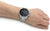 Bracelet de montre pour homme au poignet, cadran noir et bracelet en acier inoxydable argenté