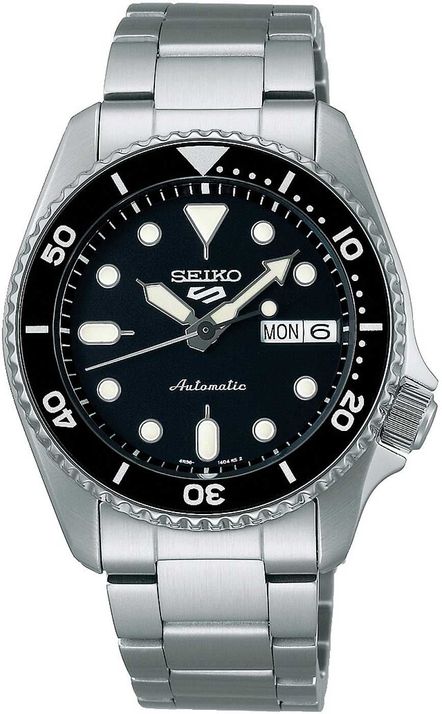 Montre Seiko pour homme avec cadran noir, bracelet en acier et affichage de la date « LUN »