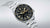 Montre automatique Seiko 5 Sports pour homme, cadran noir avec guichet date et bracelet en acier inoxydable