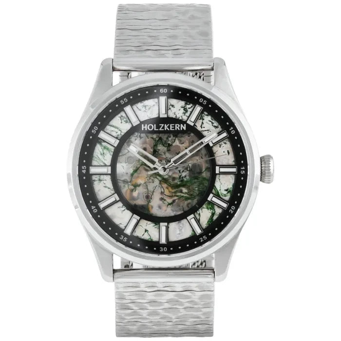 Holzkern Armbanduhr mit Edelstahlgehäuse, schwarzem Zifferblatt und beigem Holzarmband