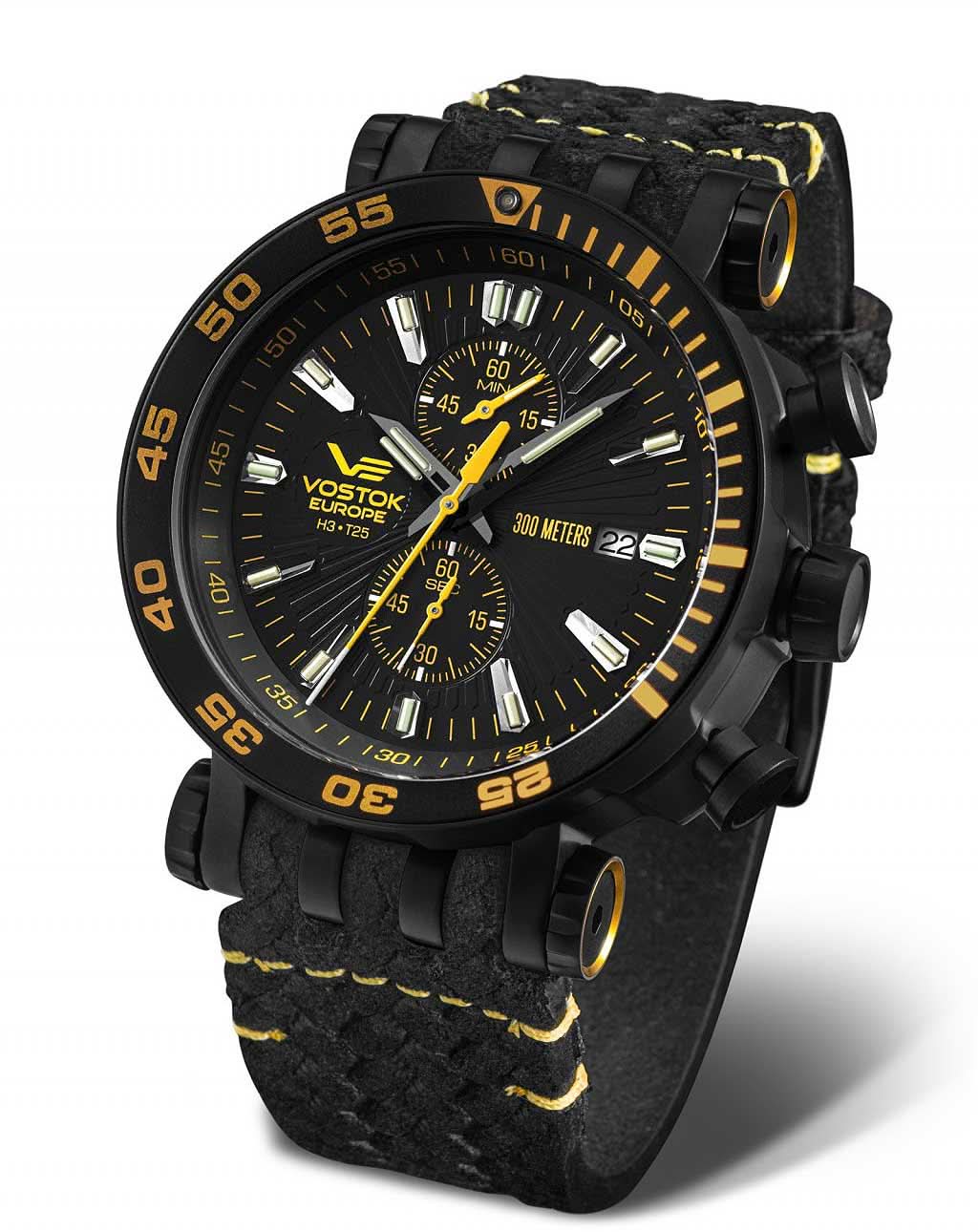 Herrenarmbanduhr mit schwarzem Zifferblatt, Chronographen-Optik und schwarzem Armband