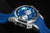 Herrenarmbanduhr mit blauem Zifferblatt, Chronograph-Subdials und silbernem Gehäuse