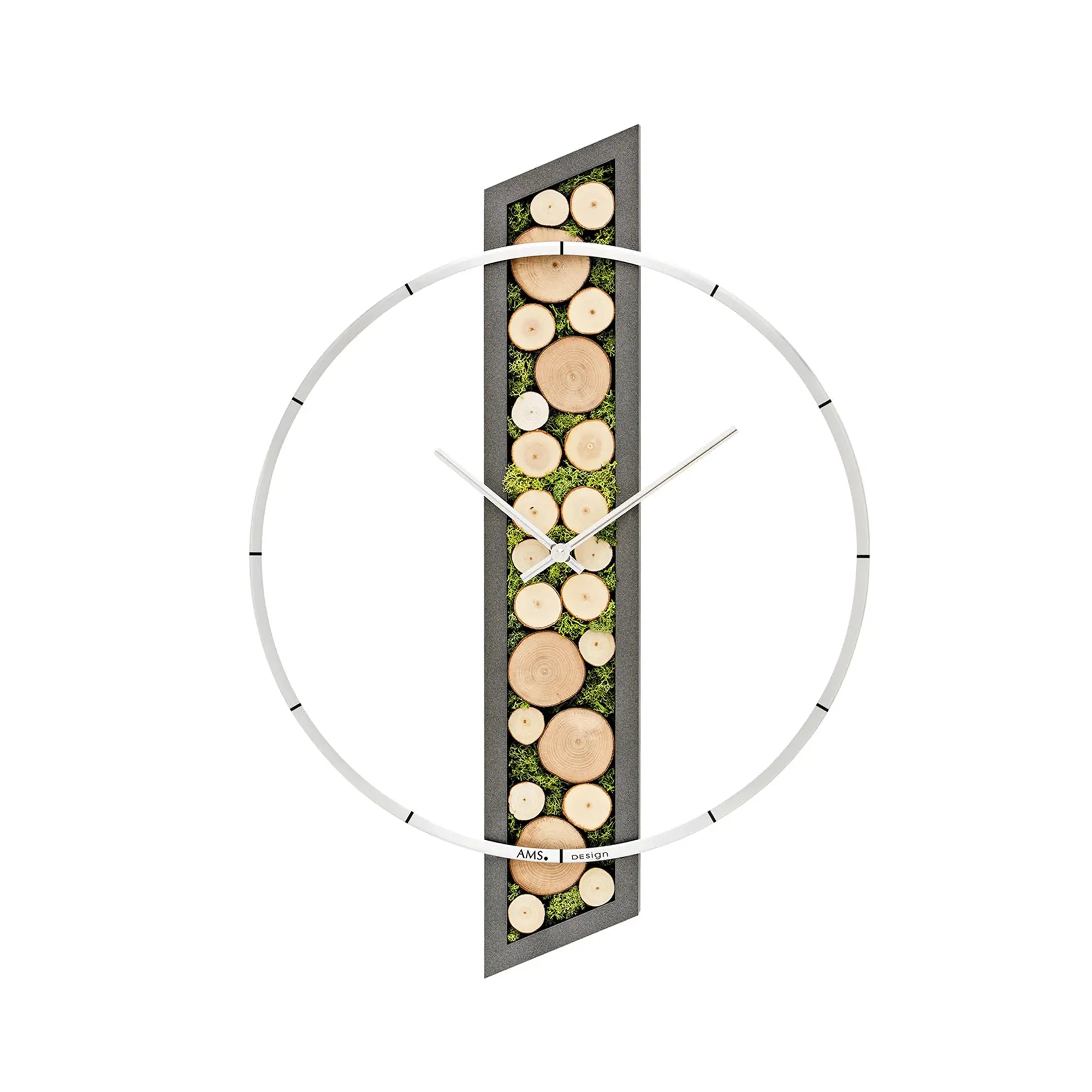 Horloge murale avec mur de mousse et rondins de bois dans un cadre, anneau en aluminium blanc, aiguilles