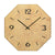 Horloge murale avec boîtier en bois et cadran beige imprimé, aiguilles et chiffres noirs.