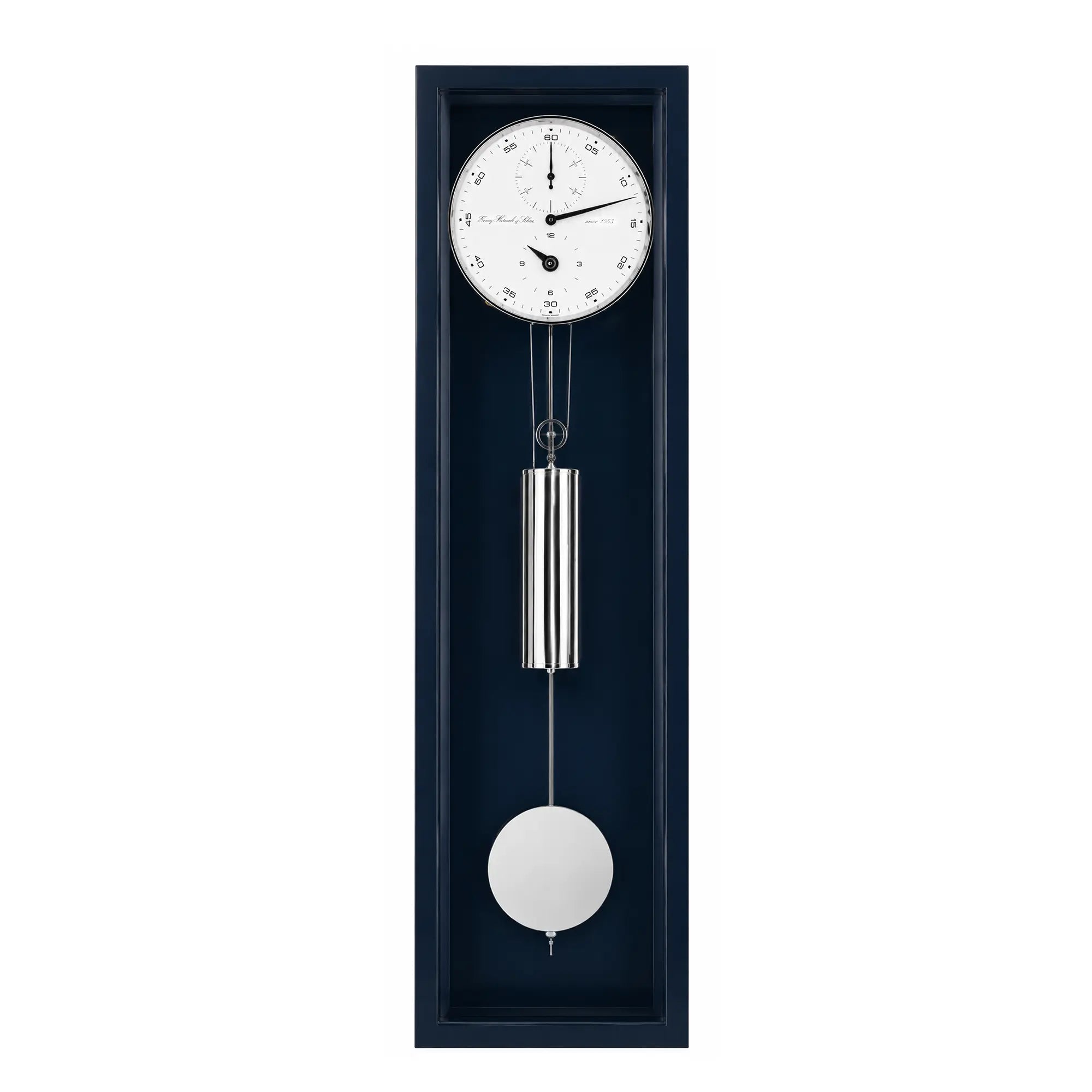 Horloge murale avec cadran rond dans un cadre sombre, tige de pendule oscillante et poids rond
