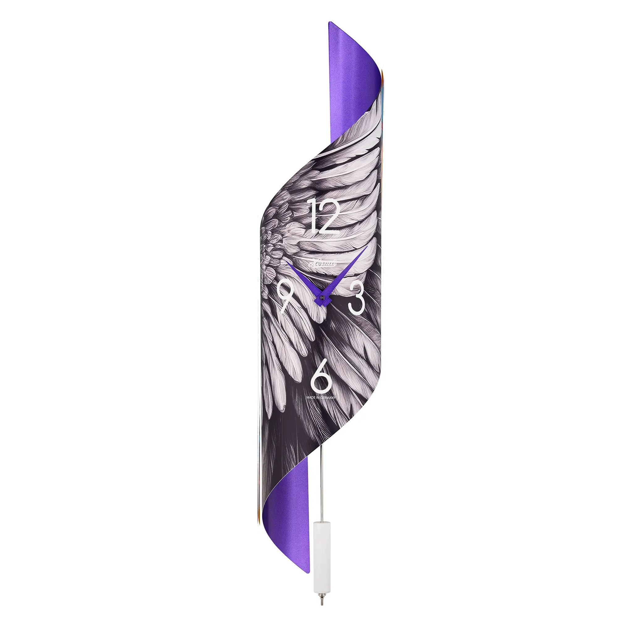 Horloge murale avec cadran courbé noir et blanc, insert violet et affichage des chiffres blanc
