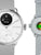 Hybrid-Smartwatch mit grauem Armband: Detail des Displays mit „Temp“ und Sensorfenster