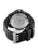 Herrenarmbanduhr mit schwarzem Kautschukband und Edelstahlboden mit eingraviertem Symbol.