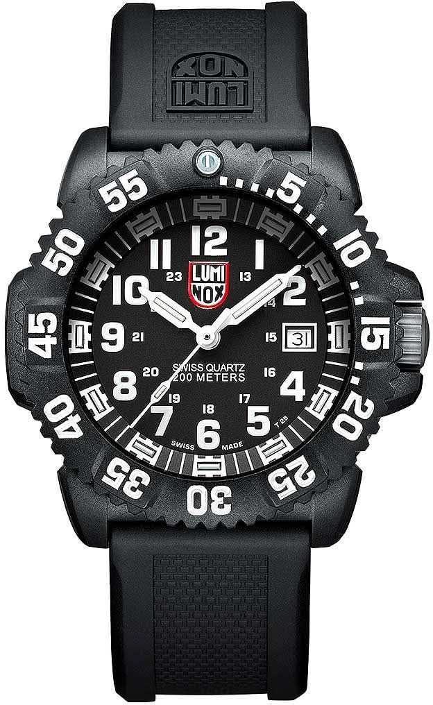 Bracelet de montre pour homme en silicone noir, cadran noir et affichage de la date