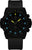 Montre homme avec bracelet en silicone noir, index luminescents jaunes et bleus