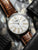 Zeppelin Flatline Herrenuhr mit braunem Lederarmband, weißem Zifferblatt und Datum