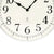 Nahaufnahme Wanduhr: schwarze Zeiger und Ziffern, Zifferblatt mit AMS