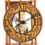 Détail d'horloge murale : cadran rond en laiton avec chiffres romains et mouvement