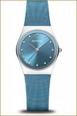 Montre femme avec zirconias, verre saphir - Bering modèle: 12927-308