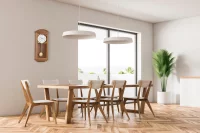 Pendeluhr aus Erchenholz mit goldfarbenem Glasdekor - Hermle Modell: 71025-040341