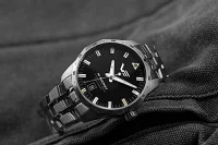 Montre pour homme argentée avec bracelet en acier...