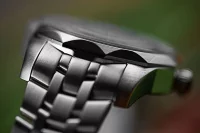 Montre pour femme argentée avec bracelet en acier inoxydable - Modèle Vostok Europe VS42-125A755B