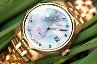 Montre pour femme en or rose avec bracelet en acier inoxydable - Modèle Vostok Europe VS42-125B754B