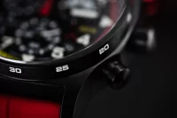 Montre homme noire avec bracelet en silicone rouge - Modèle Vostok Europe VK68-592C775.